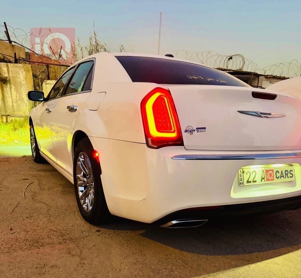 كرايسلر 300